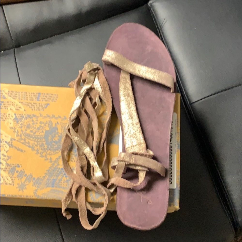 Women’s sandals
